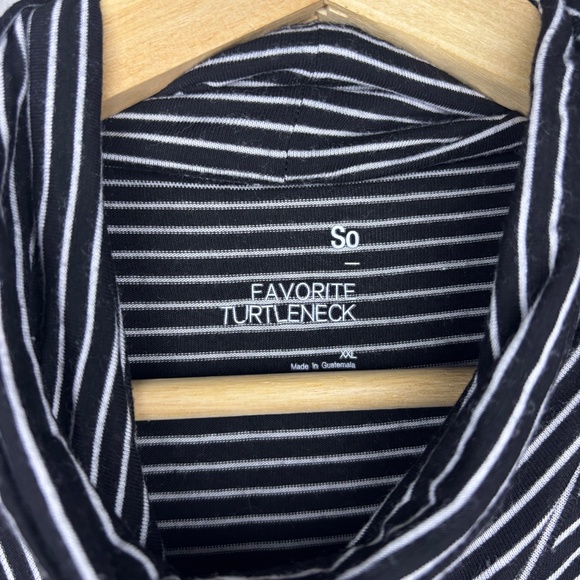 SO Womens Black & White Striped Long Sleeve Turtle Neck Size XXL - Picture 4 of 5